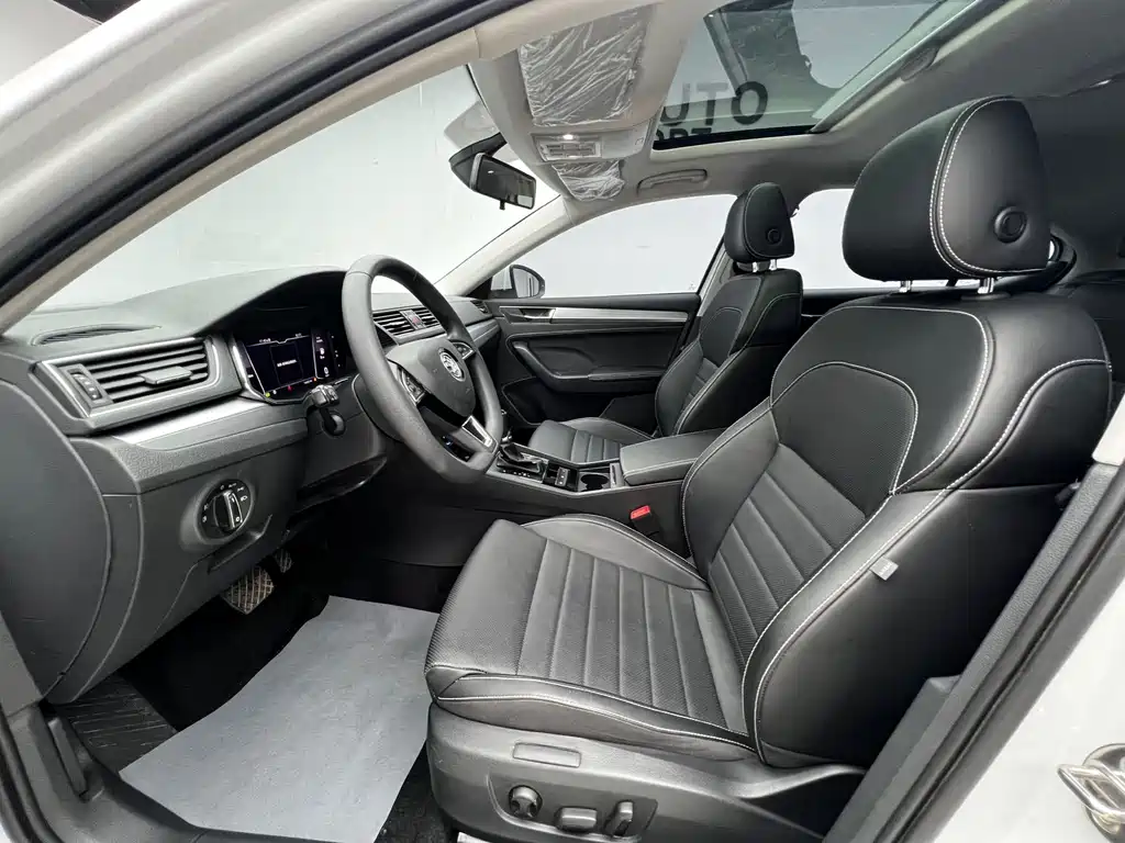 Skoda Superb — миниатюра 7