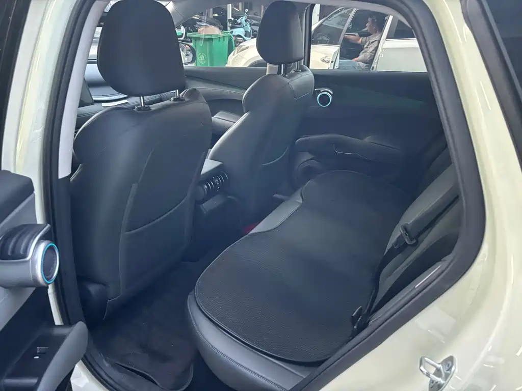 BYD Yuan Plus — миниатюра 6
