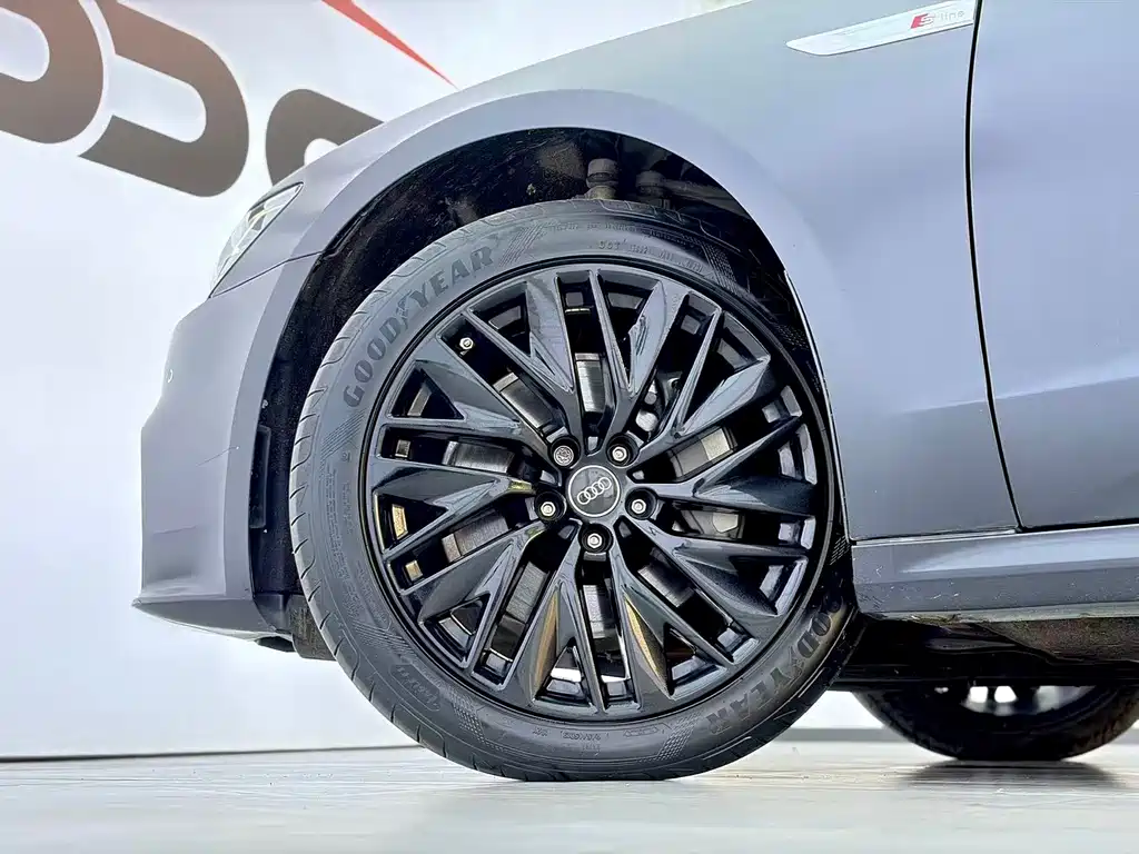 Audi A7L — миниатюра 24