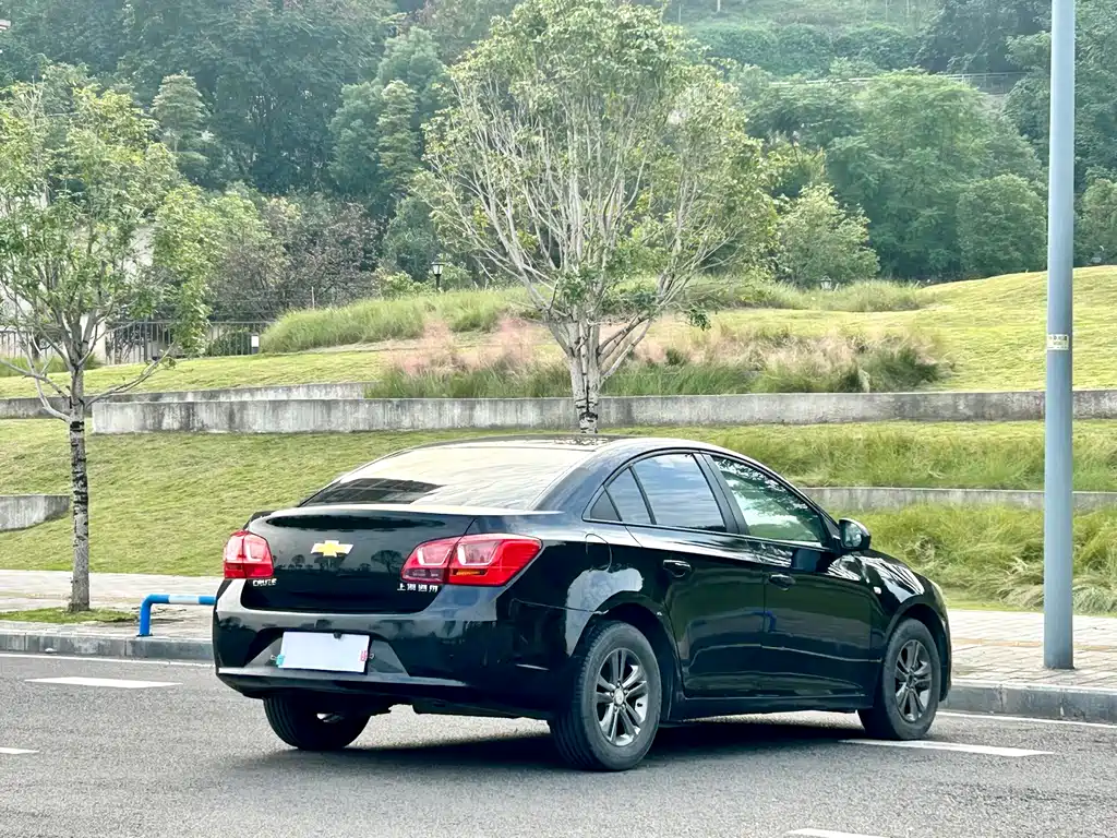 Chevrolet Cruze — миниатюра 12