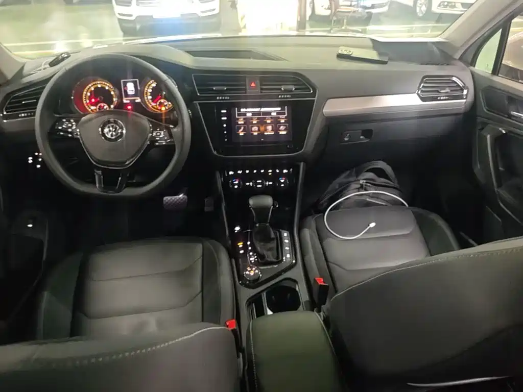 Volkswagen Tiguan L — миниатюра 10