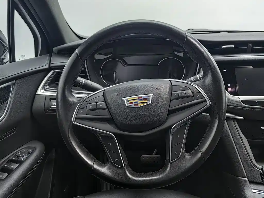 Cadillac XT5 — миниатюра 11