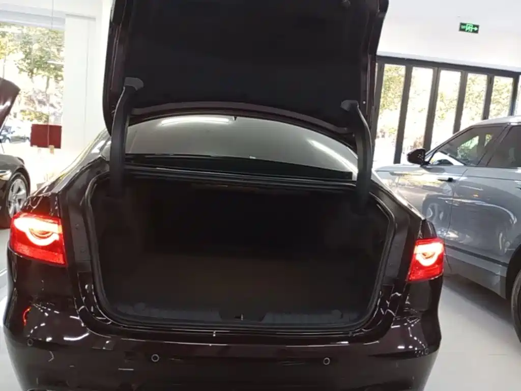 Jaguar XFL — миниатюра 19