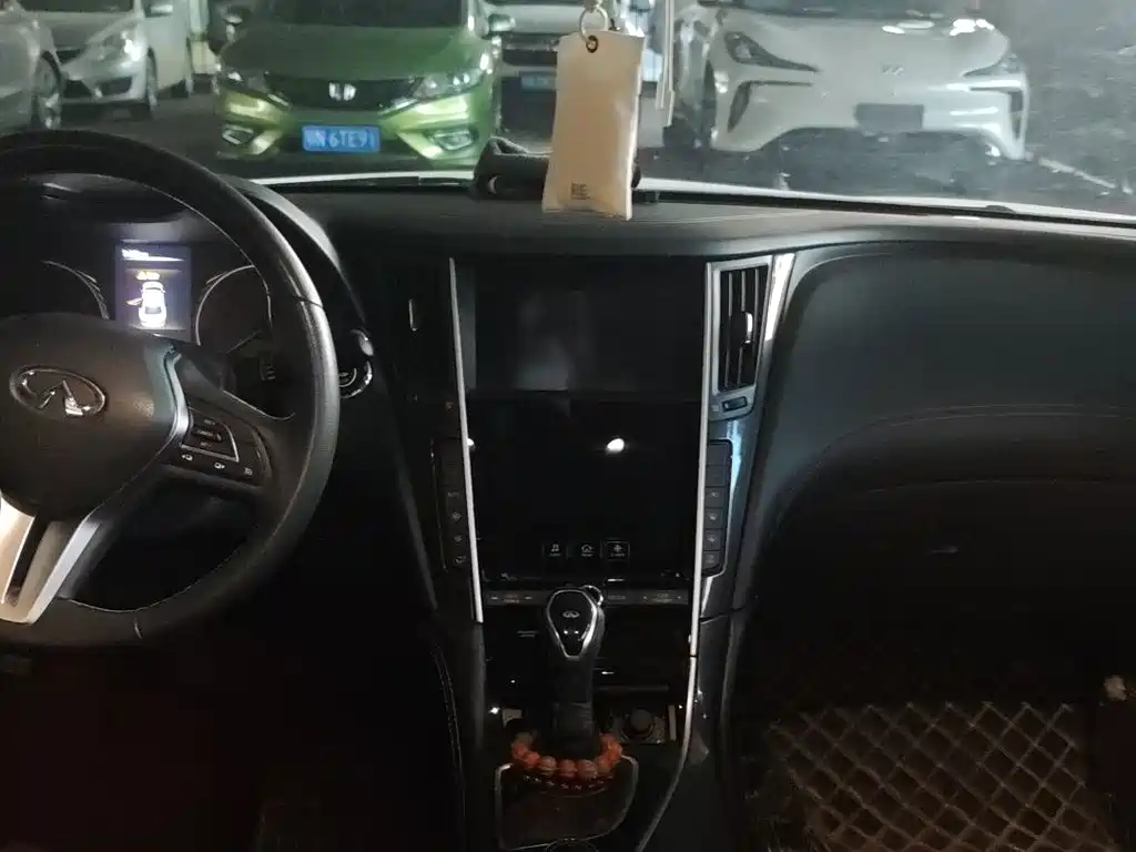 Infiniti Q50L — миниатюра 5