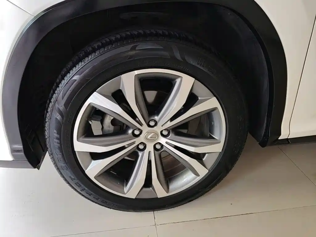 Lexus RX — миниатюра 23