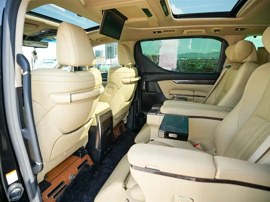 Toyota Alphard 2021 2.5L Luxury