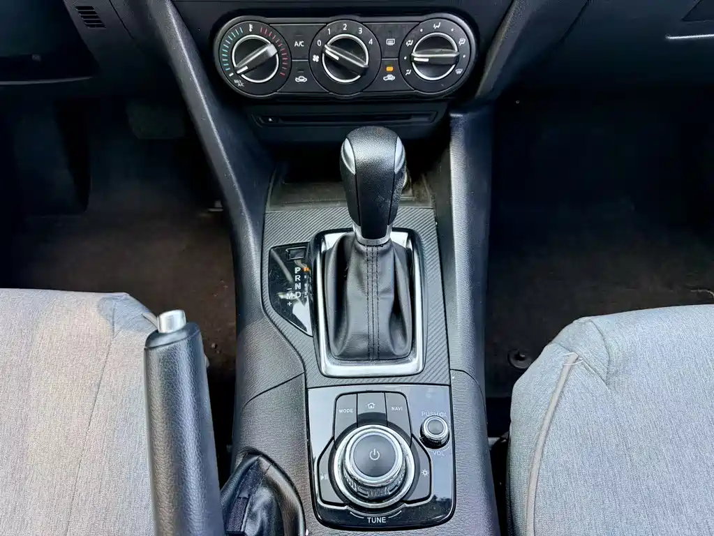 Mazda 3 Axela — миниатюра 16