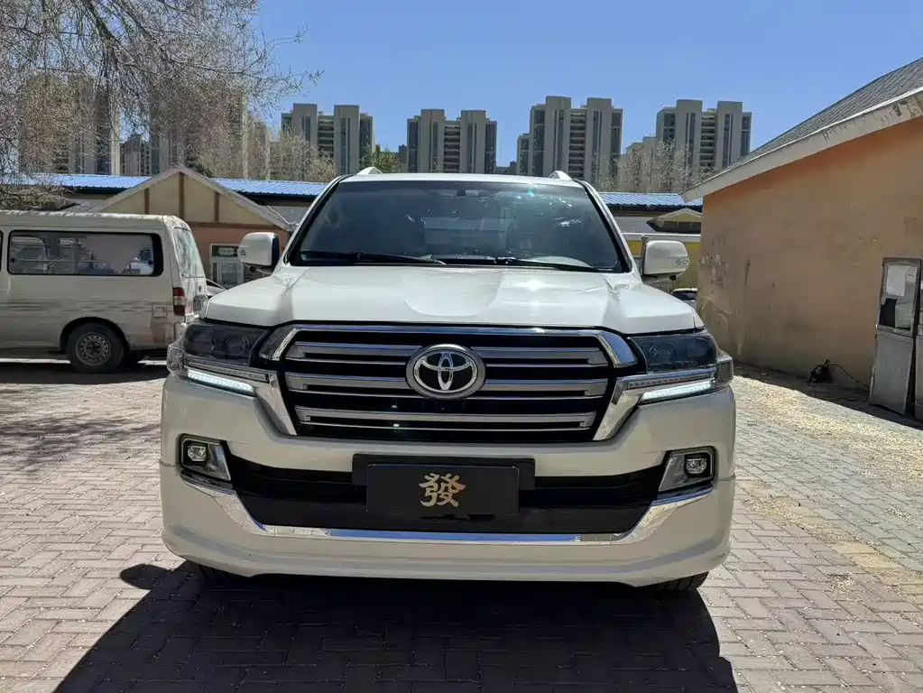 Toyota Land Cruiser 2015