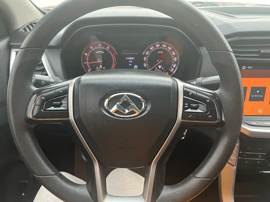 SAIC MAXUS CHASE T60