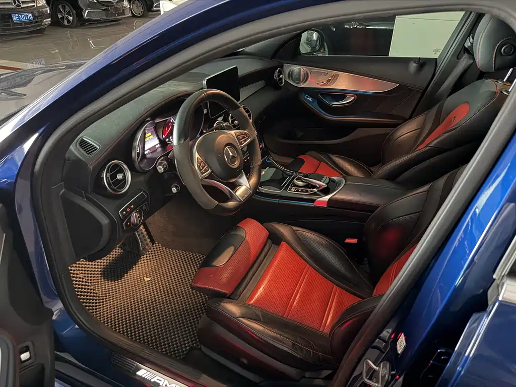 Mercedes-Benz C-Class AMG — миниатюра 4