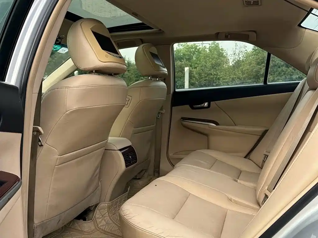 Toyota Camry 2012 2.5G Luxury
