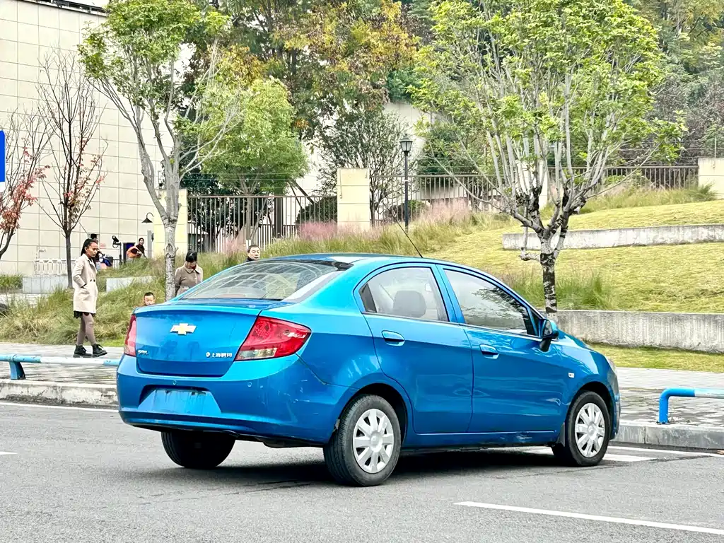 Chevrolet Sail — миниатюра 13