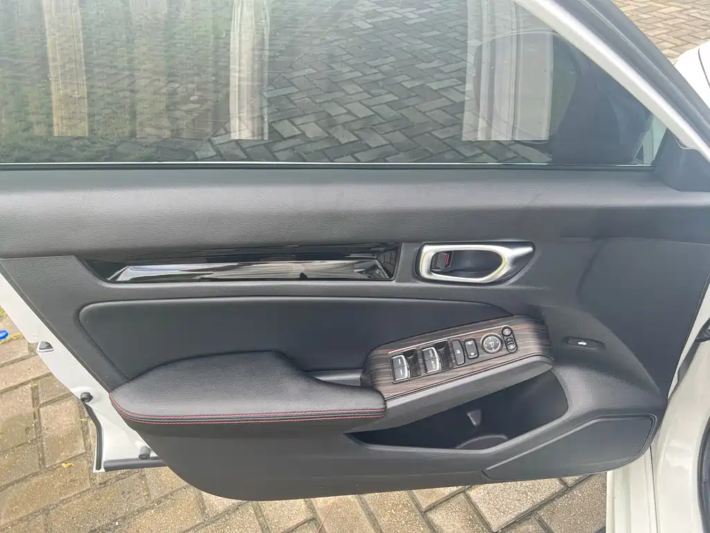 Honda Civic — миниатюра 7
