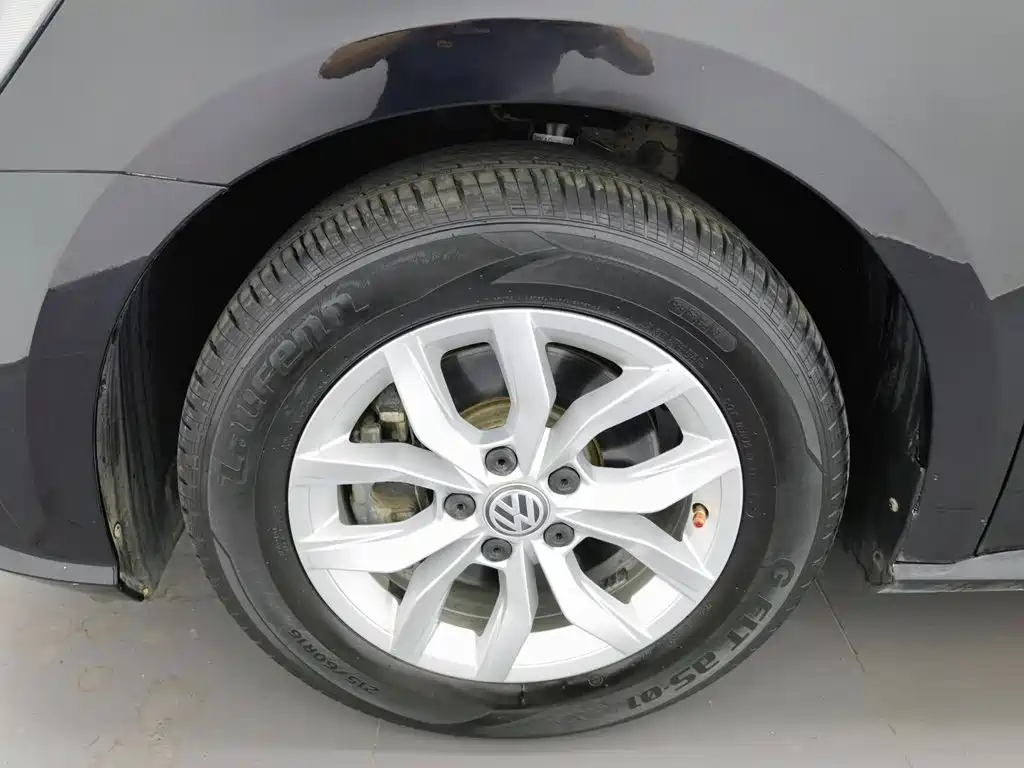 Volkswagen Passat — миниатюра 13