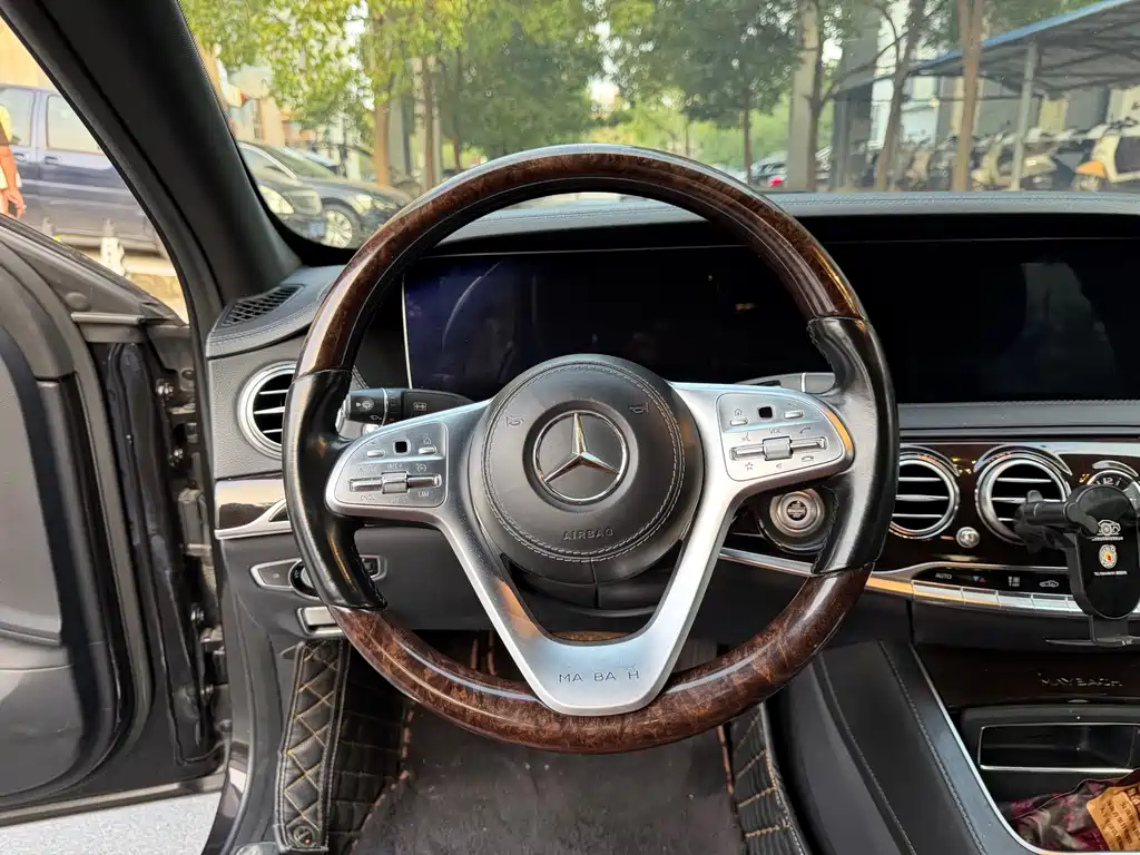 Mercedes-Benz S-Class — миниатюра 8