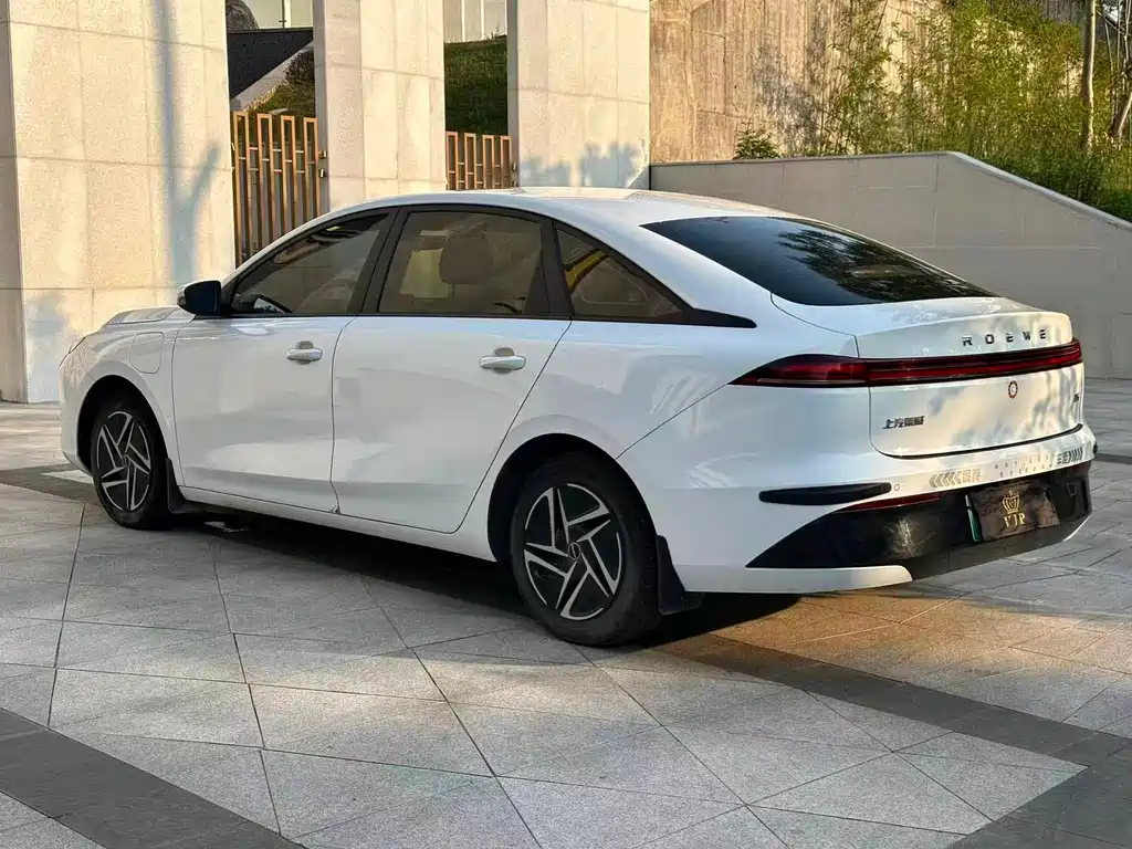 Roewe D6 — миниатюра 7