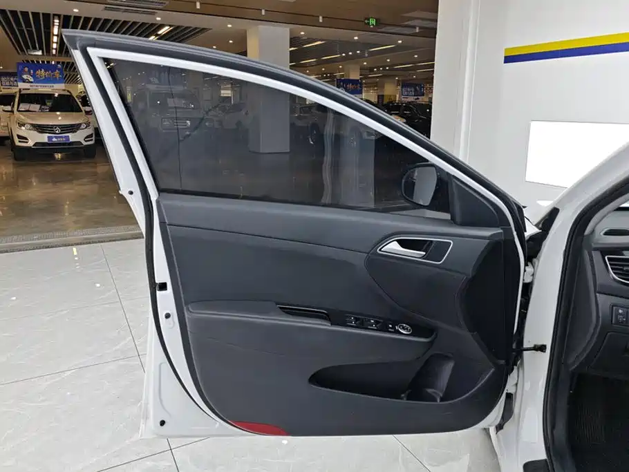 Hyundai Mistra — миниатюра 7