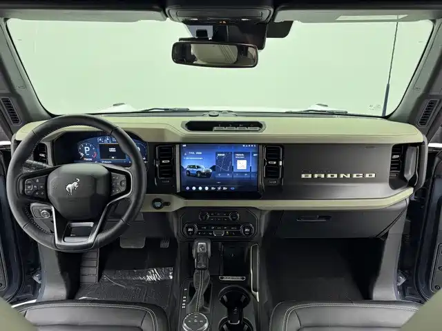 Ford Bronco — миниатюра 7