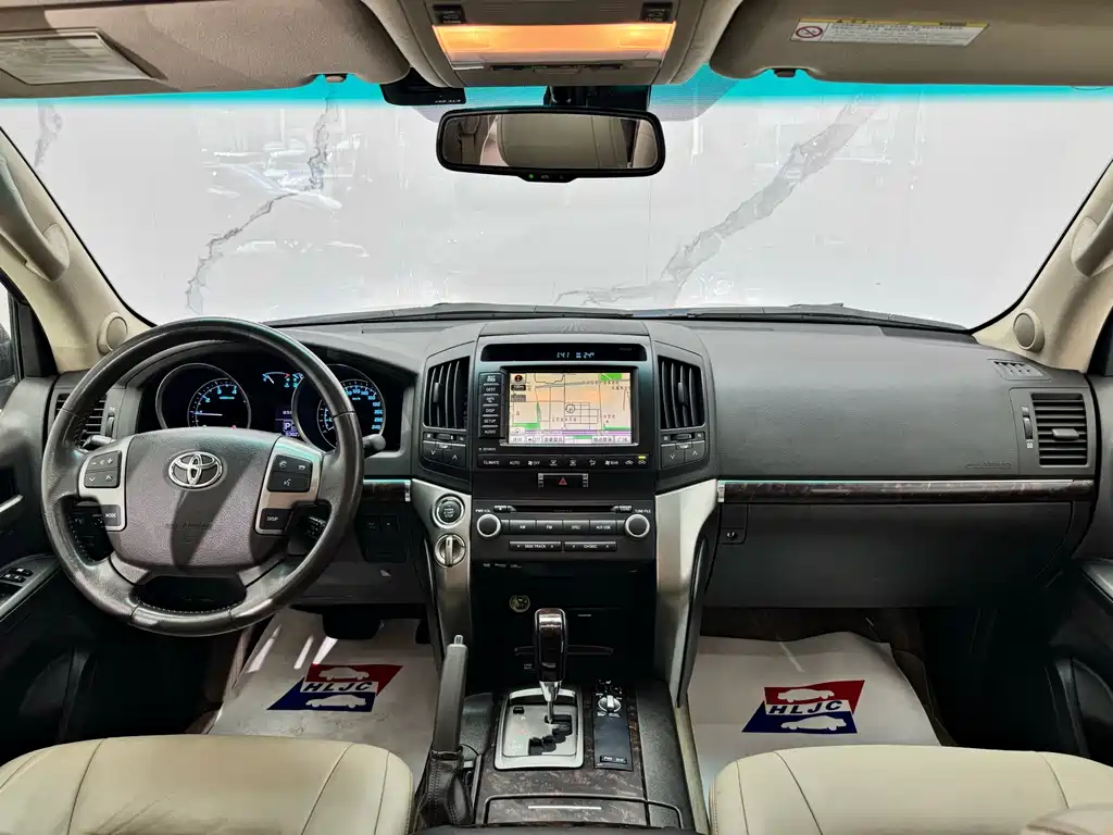 Toyota Land Cruiser — миниатюра 10