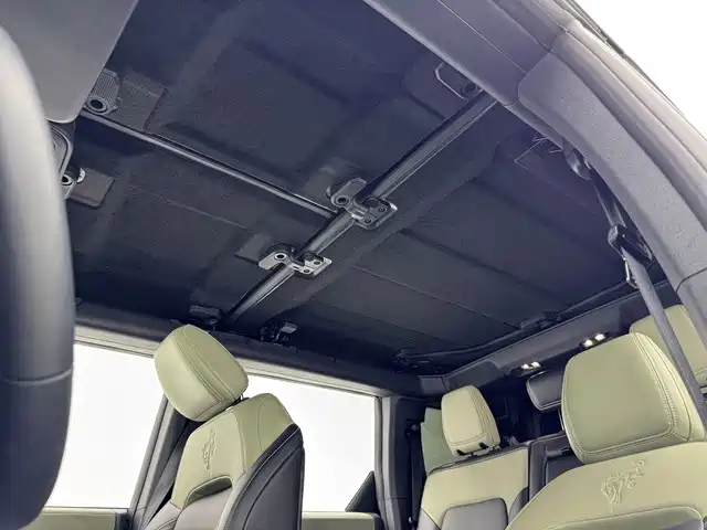 Ford Bronco — миниатюра 8
