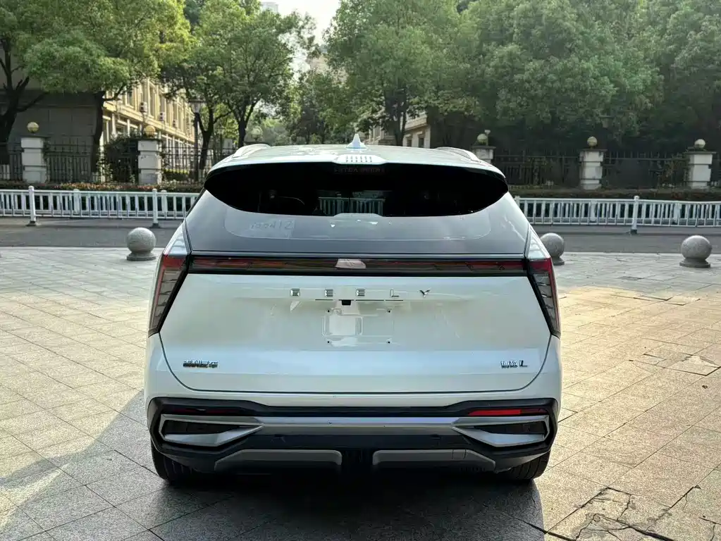 Geely Boyue L — миниатюра 14