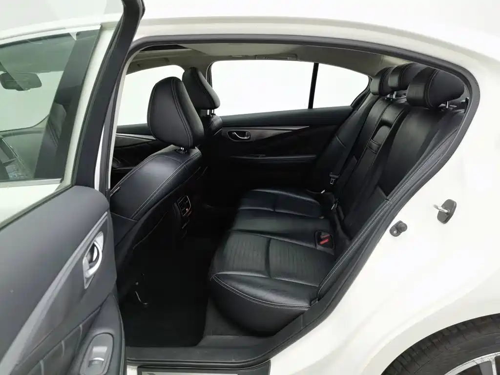 Infiniti Q50L — миниатюра 15