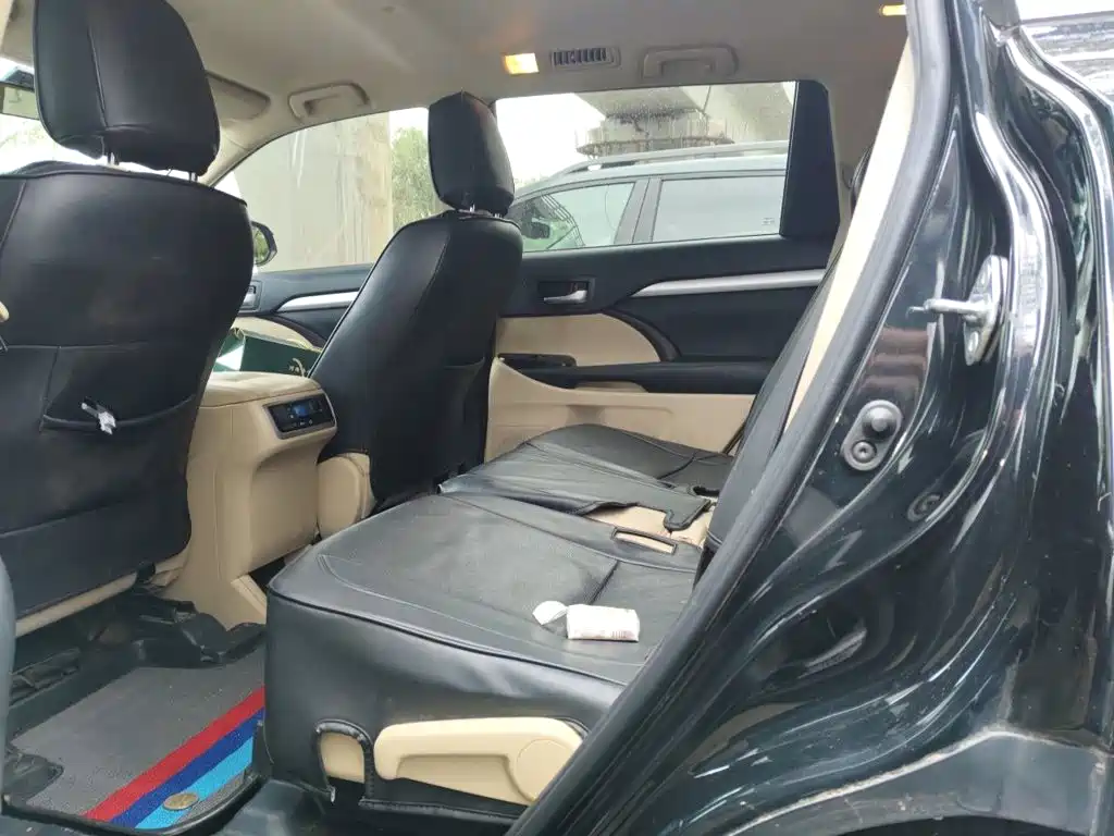 Toyota Highlander — миниатюра 18