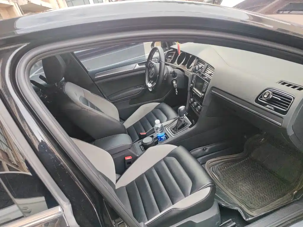 Volkswagen Golf — миниатюра 19