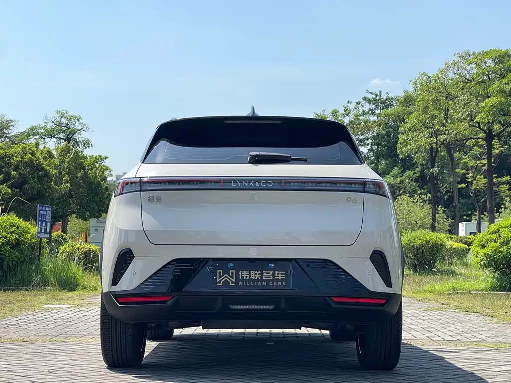 Lynk & Co 06 — миниатюра 5