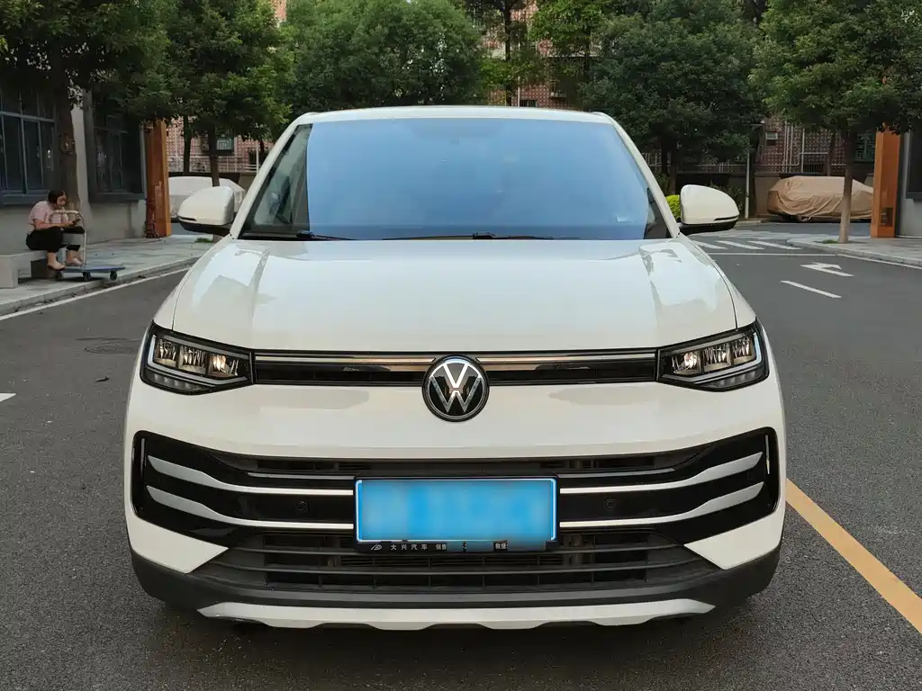Volkswagen Tharu — миниатюра 2