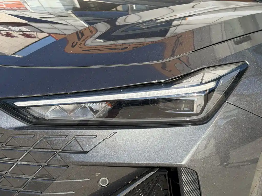 Changan UNI-V — миниатюра 4