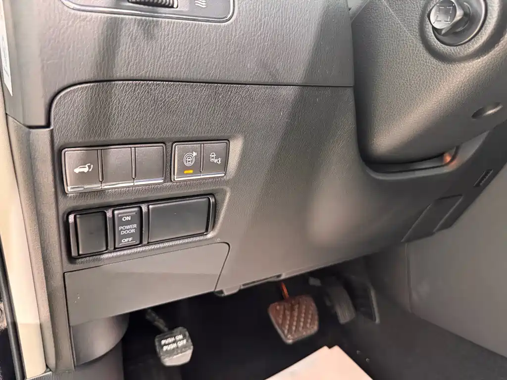 Infiniti QX80 — миниатюра 17