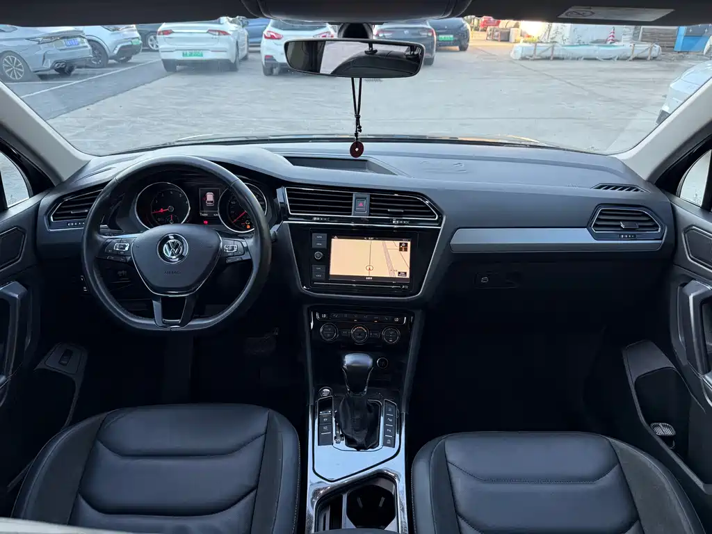 Volkswagen Tiguan L — миниатюра 6