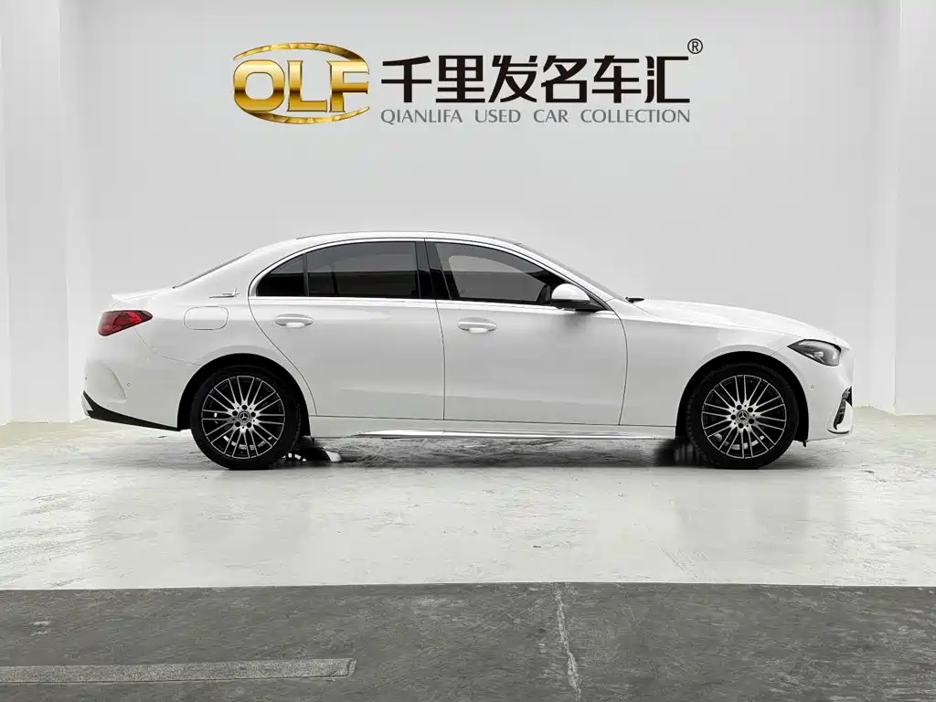 Mercedes-Benz C-Class — миниатюра 6