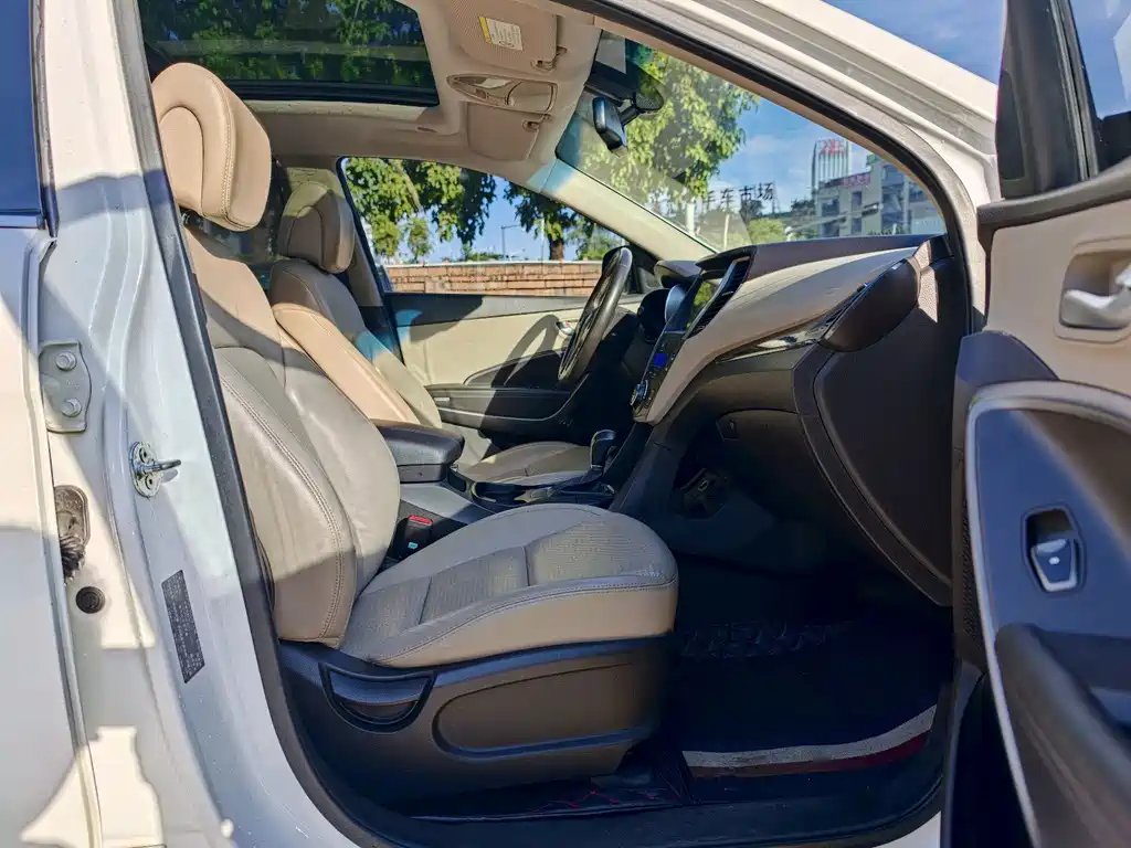 Hyundai Santa Fe — миниатюра 6