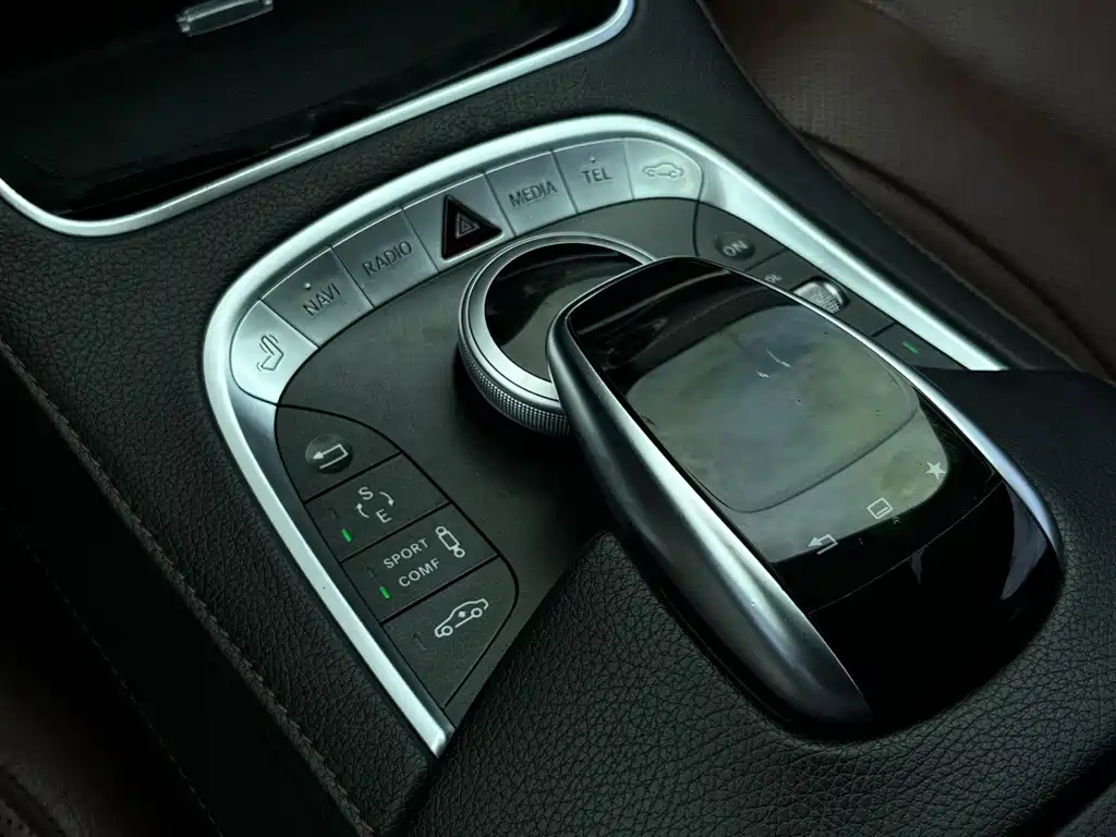 Mercedes-Benz S-Class — миниатюра 19