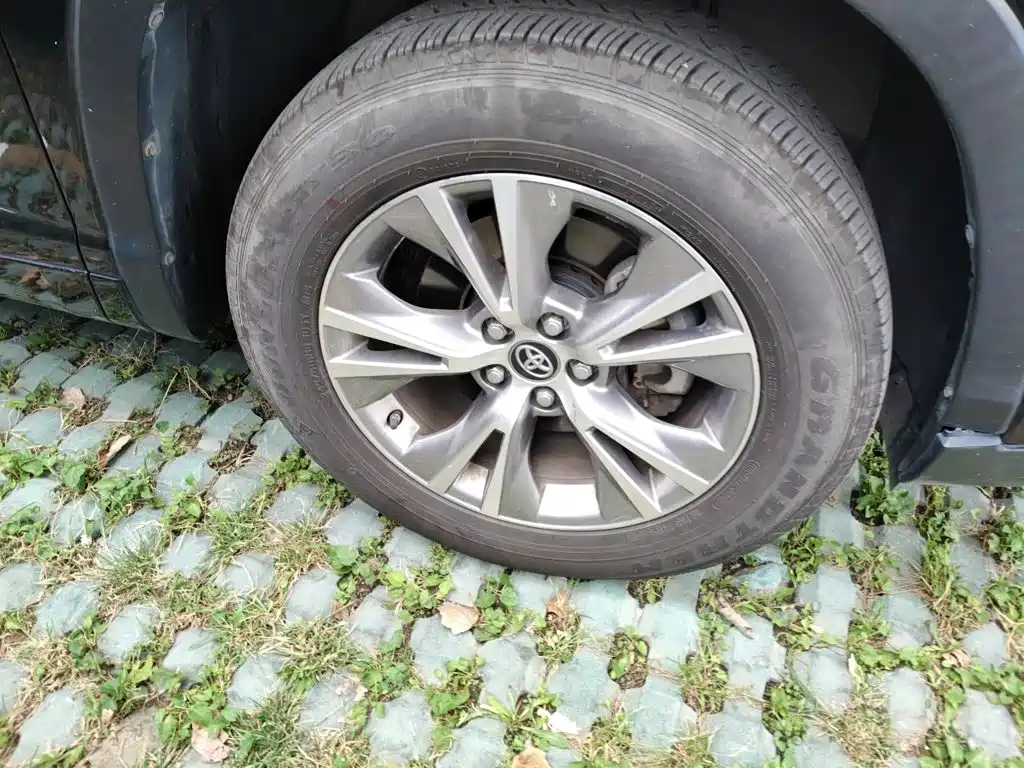Toyota Highlander — миниатюра 8
