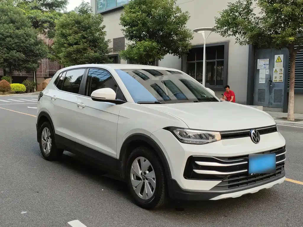 Volkswagen Tharu — миниатюра 3