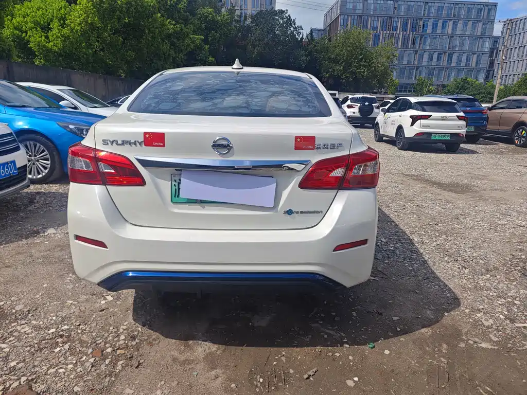 Nissan Sylphy EV — миниатюра 5