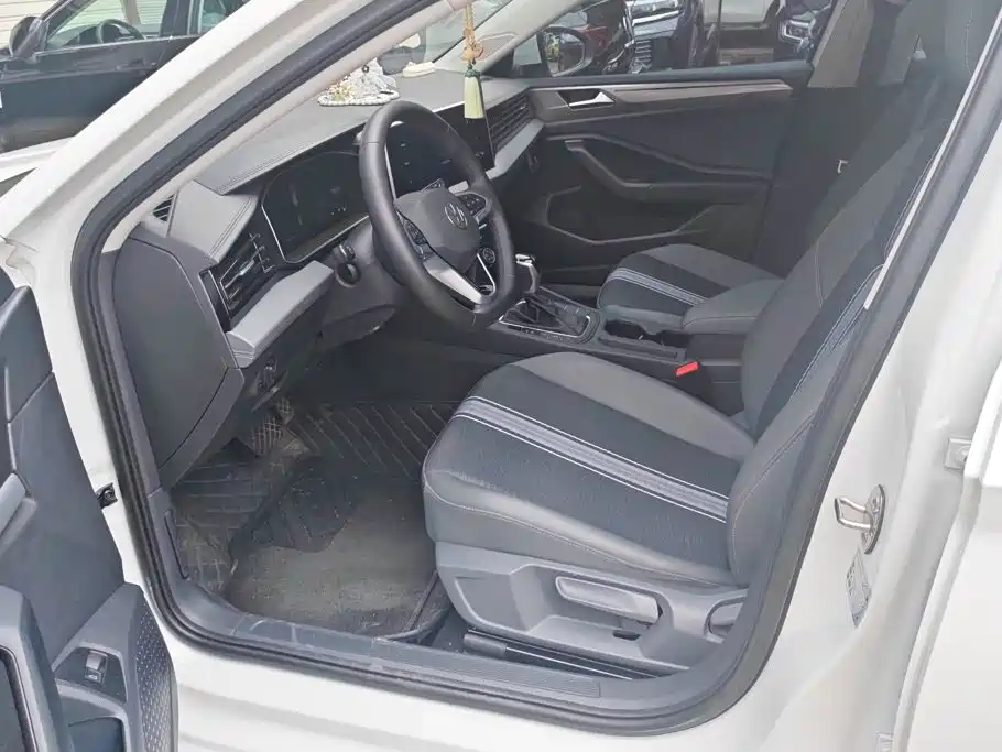 Volkswagen Sagitar — миниатюра 9