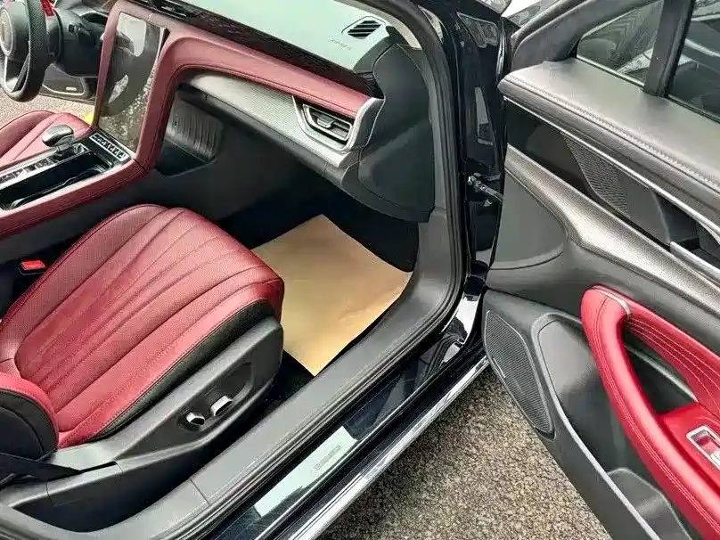 Hongqi Hongqi H5 — миниатюра 5