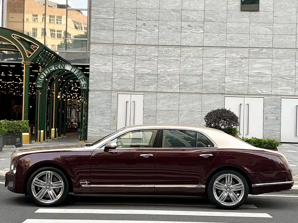 Bentley Mulsanne 6.8T Ultimate Edition, фото 3