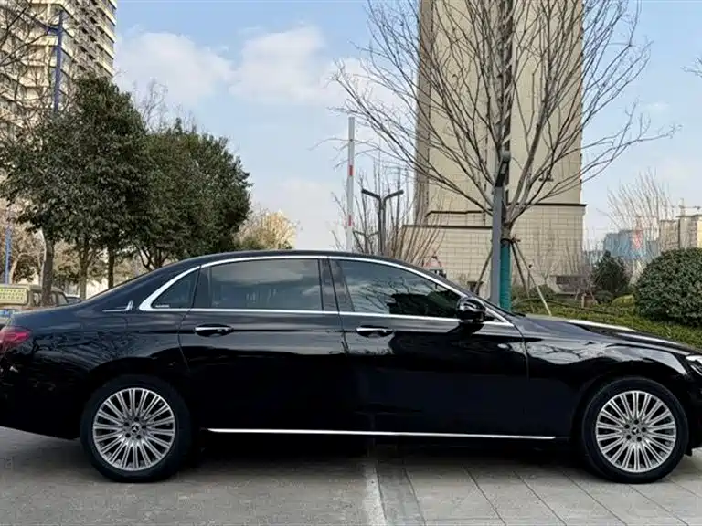 Mercedes-Benz E-Class E 2023 E 300 L Fashion