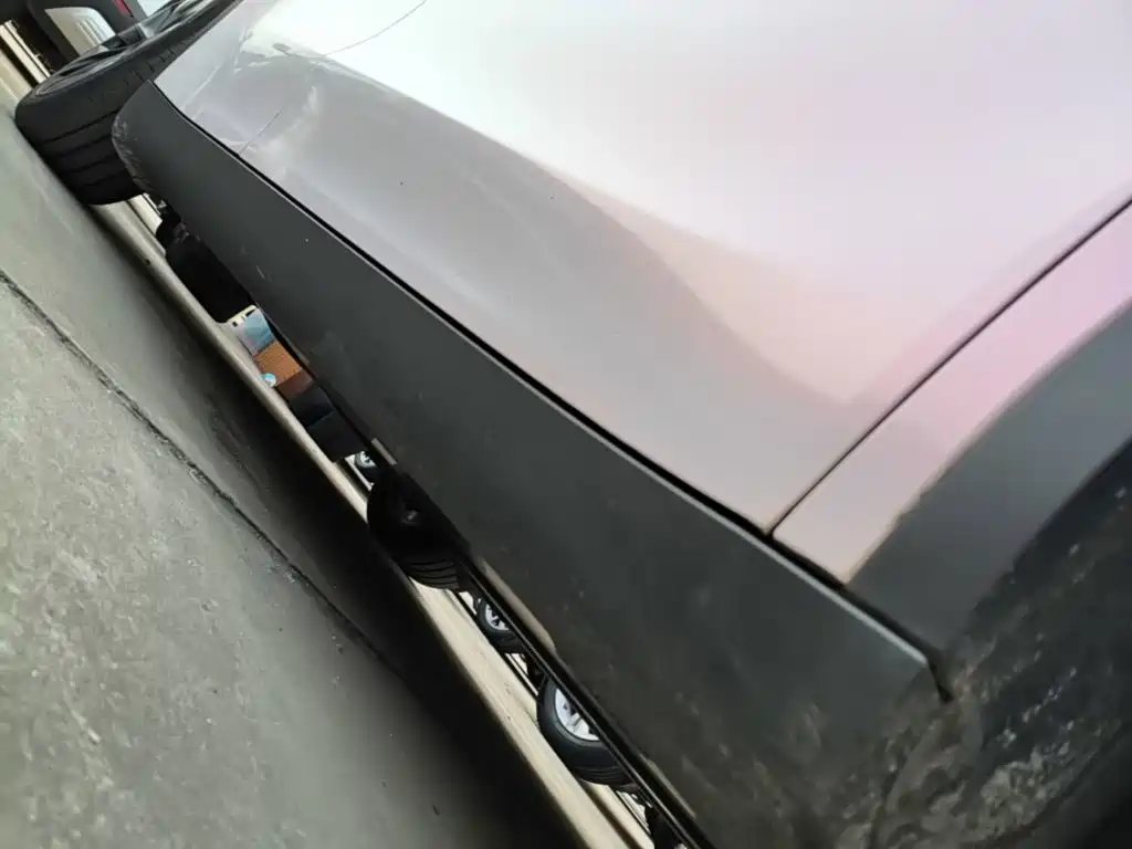 Tesla Model Y — миниатюра 21