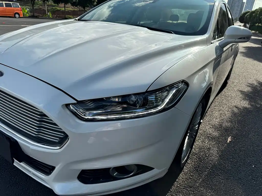 Ford Mondeo — миниатюра 14