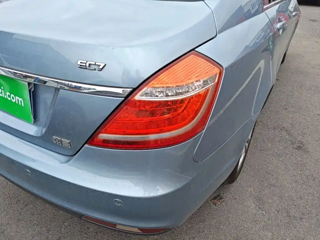 Geely Emgrand — миниатюра 8