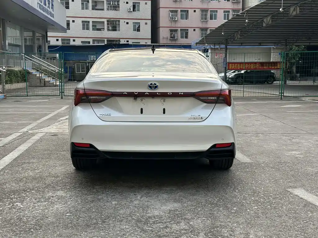 Toyota Avalon — миниатюра 6