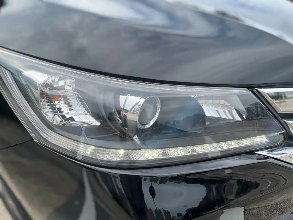 Honda Accord — миниатюра 12