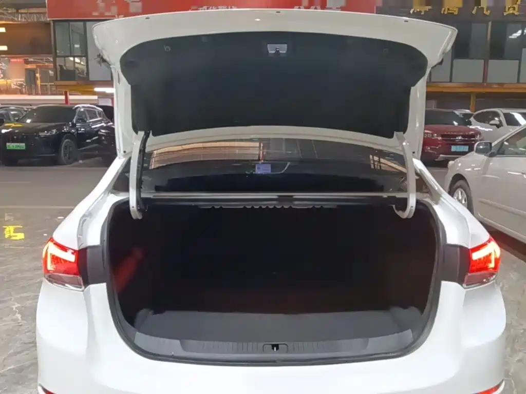 Buick Excelle — миниатюра 19