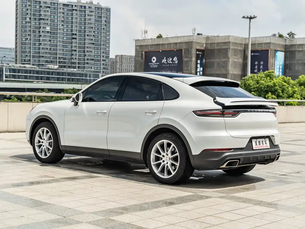 Porsche Cayenne — миниатюра 5